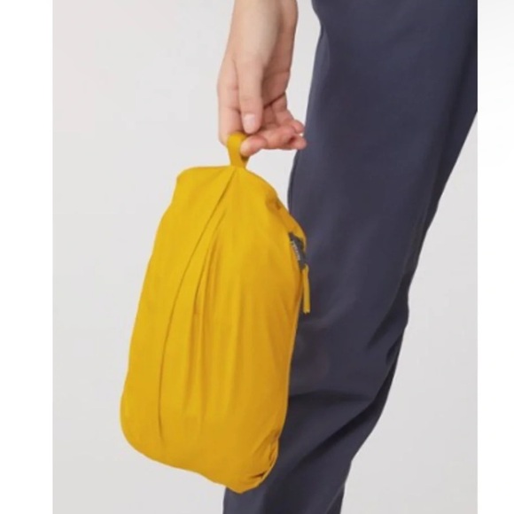 REI Kids Large (Size 14-16) 650 Down Puffer Jacket Yellow NWT in Golden … - Picture 3 of 5